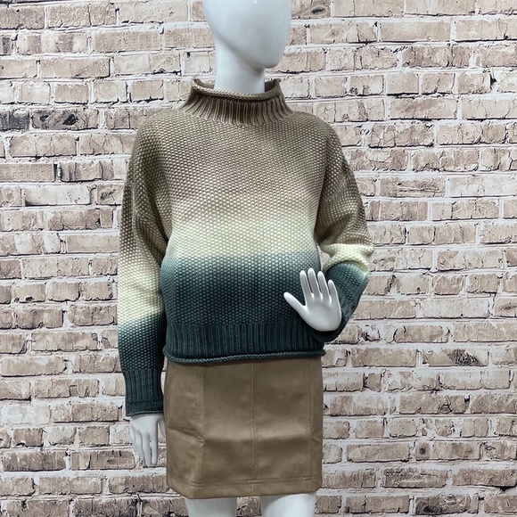 COLOR BLOCK SWEATER - Picture 2 of 2
